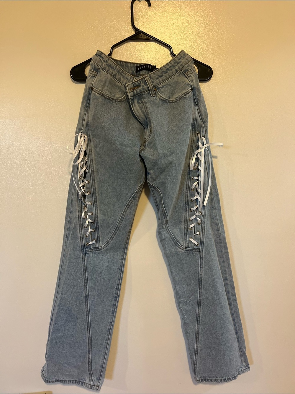 Lioness Lace-Up Women’s Jeans